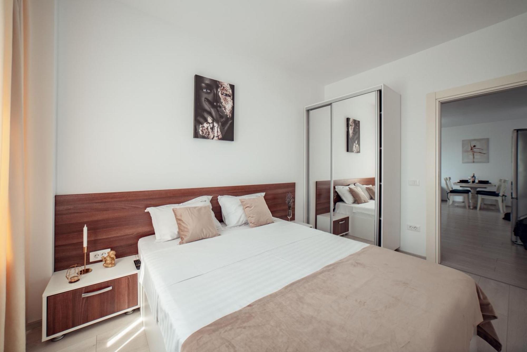 Cozy Apartments At Q Residence - Palas Mall Iasi Extérieur photo